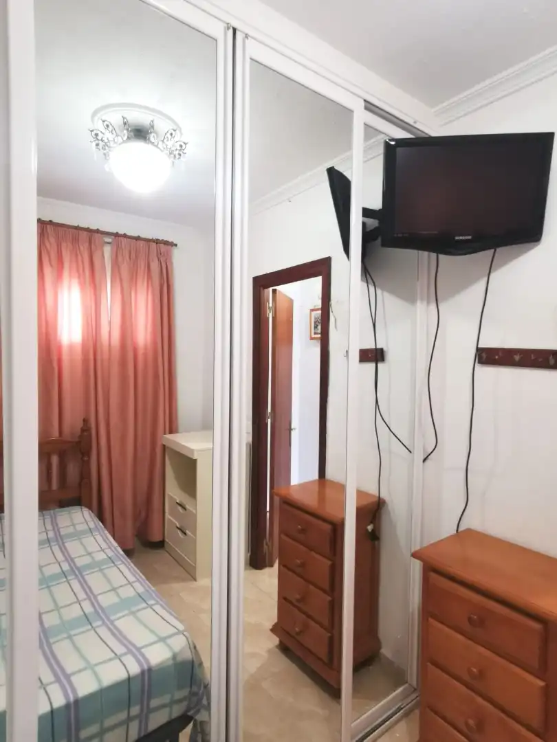 Apartament de lloguer a Plaza Presidente Adolfo Suárez, Manantiales - Estación de Autobuses