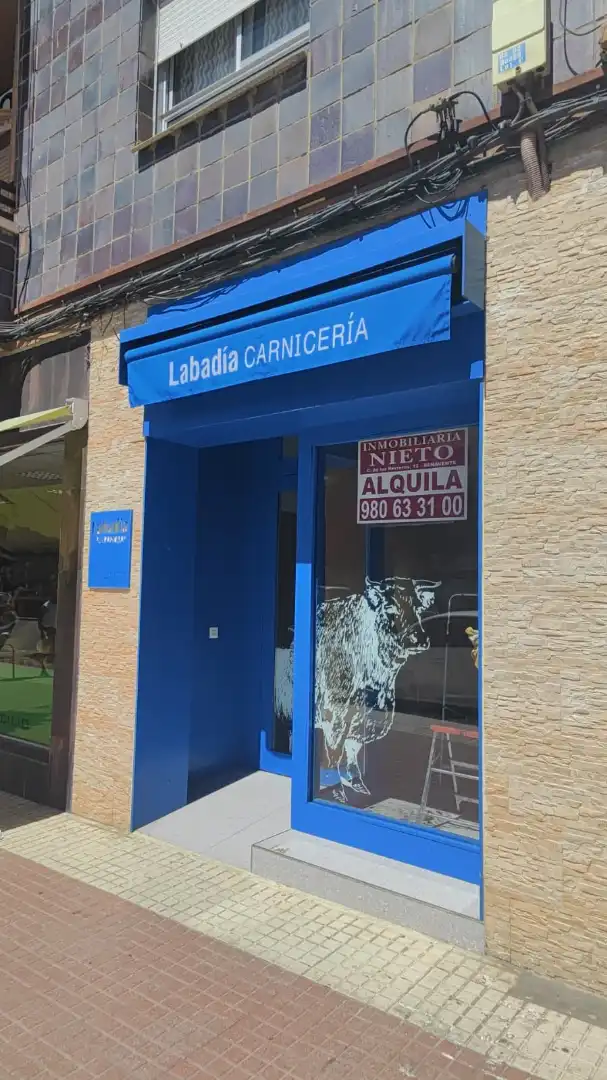 Local comercial de lloguer a Avenida el Ferial 40