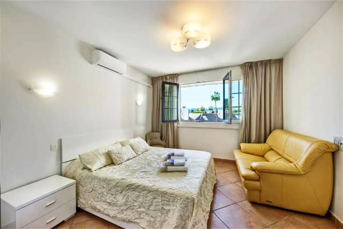 Bedroom of Apartments for rent in Marbella  with Air Conditioner, Furnished and Balcony