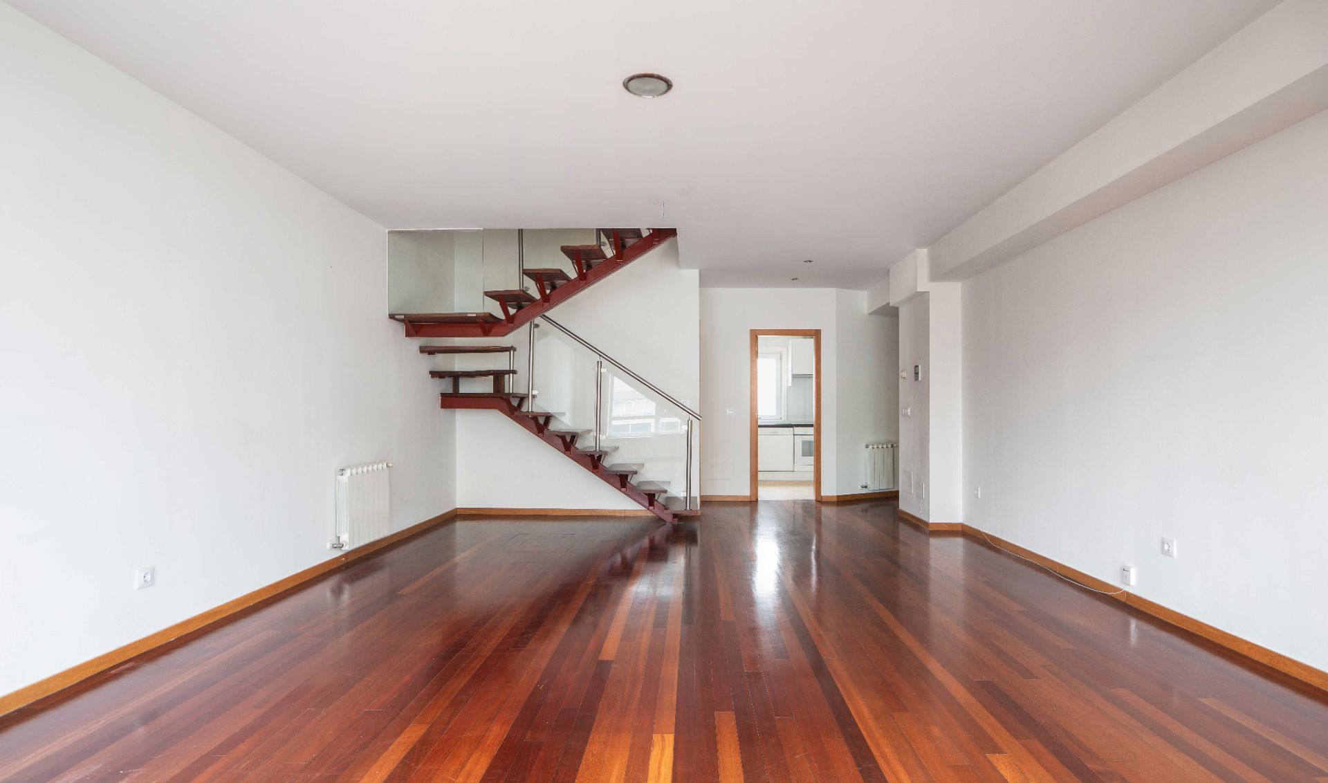 Sala d'estar de Dúplex de lloguer en A Coruña Capital  amb Calefacció, Moblat i Forn