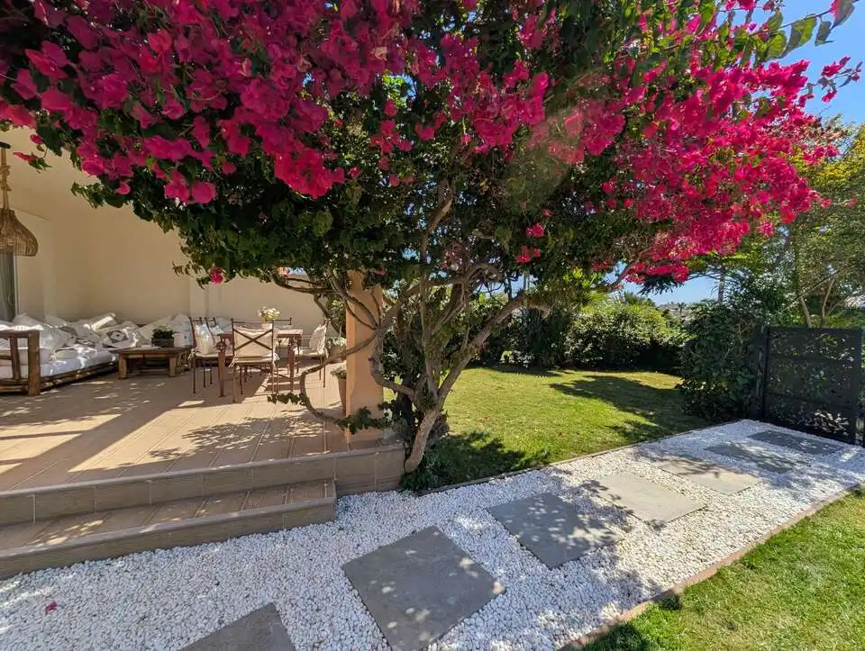 Jardín de Casa o chalet en venta en La Alcaidesa con Aire acondicionado, Calefacción y Jardín privado