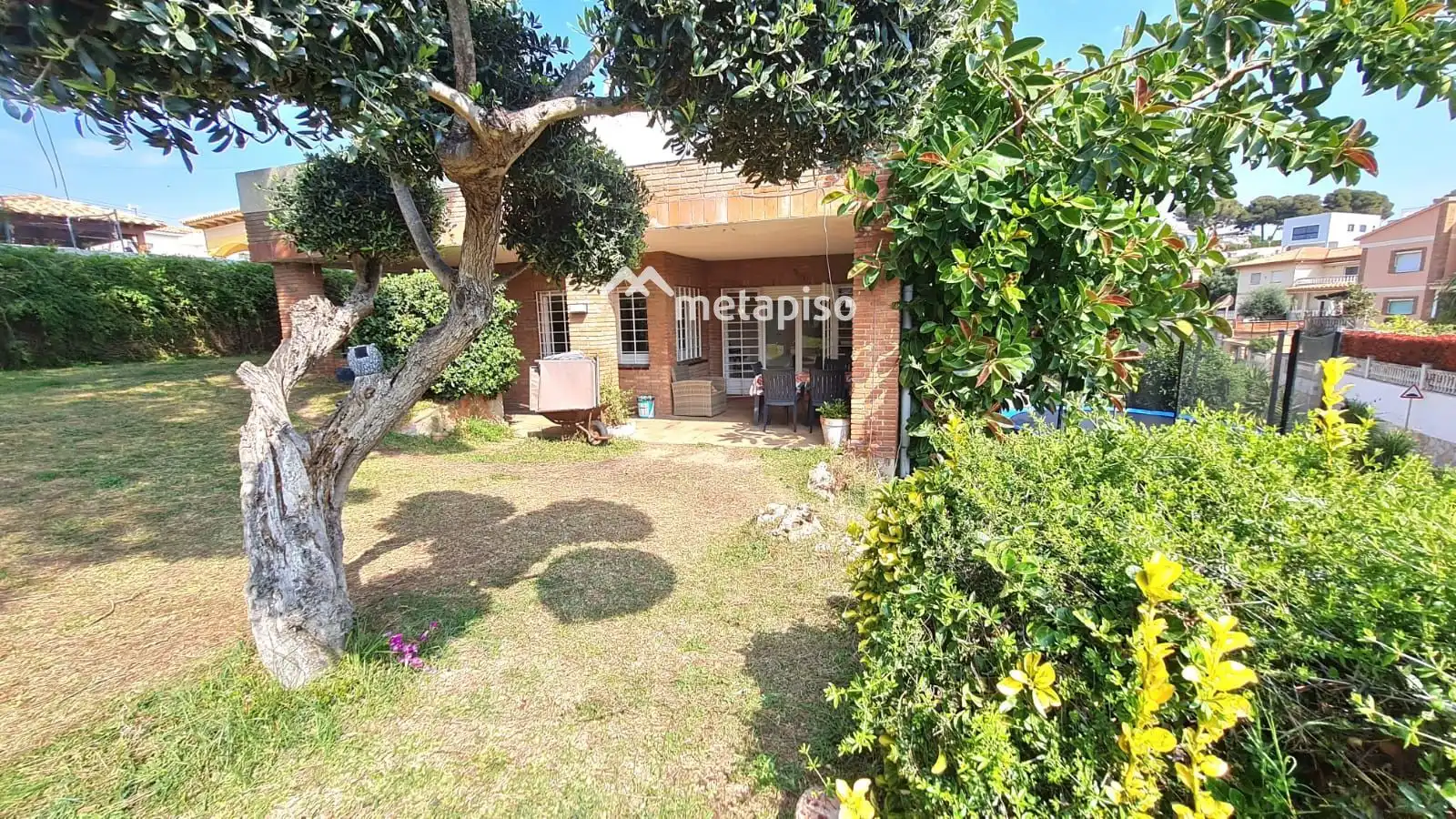 Garden of Houses for sale in El Vendrell  with Air Conditioner and Heating