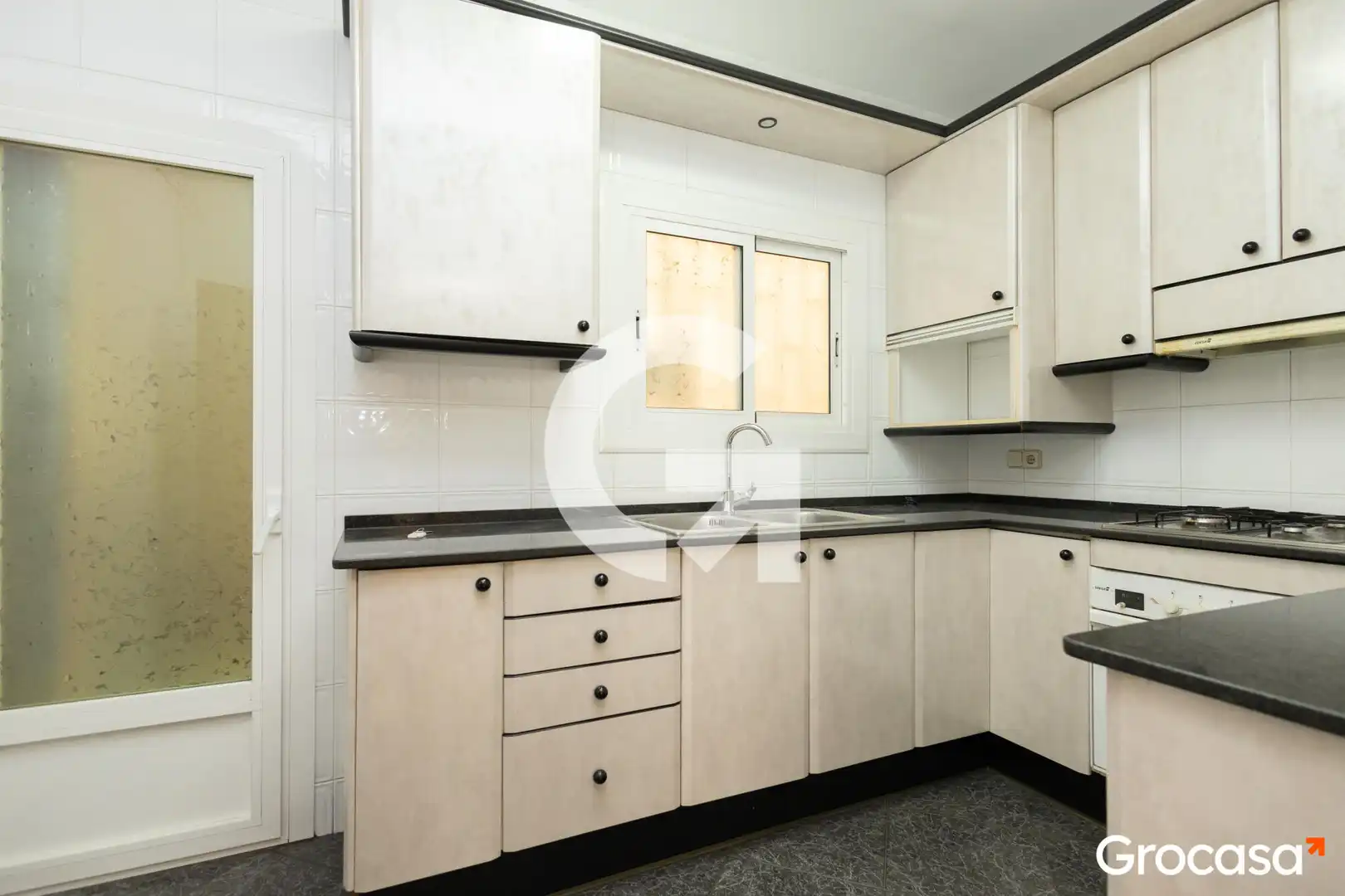 Cocina de Piso en venta en Sant Vicenç Dels Horts con Calefacción, Terraza y TV