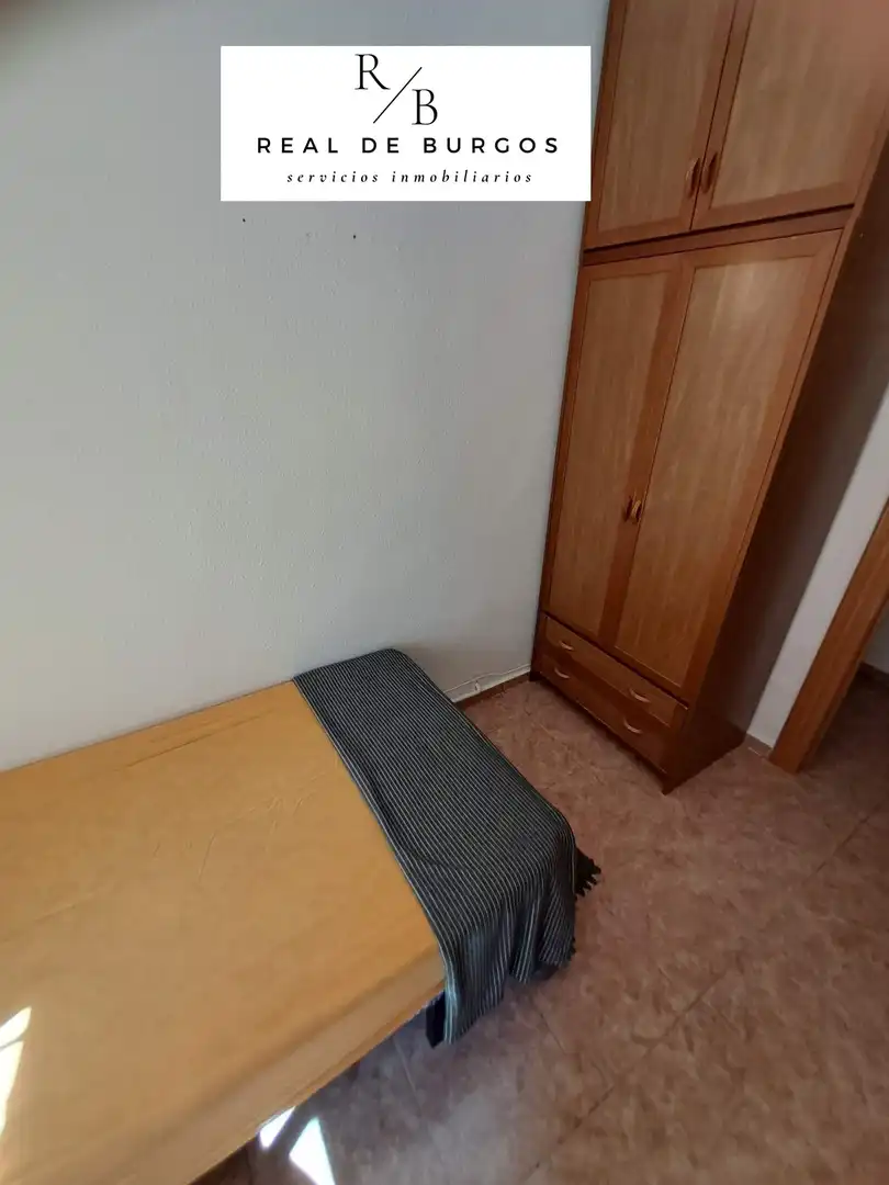 Habitación de Piso de alquiler en Valladolid con Calefacción, Terraza y Amueblado