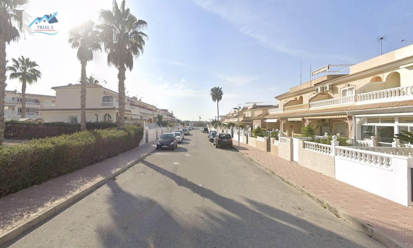 Exterior view of Single-family semi-detached for sale in Benijófar  with Private garden, Terrace and Balcony