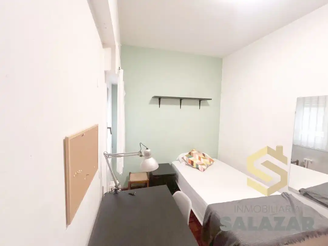 Schlafzimmer von Wohnung zur Miete in Bilbao  mit Heizung
