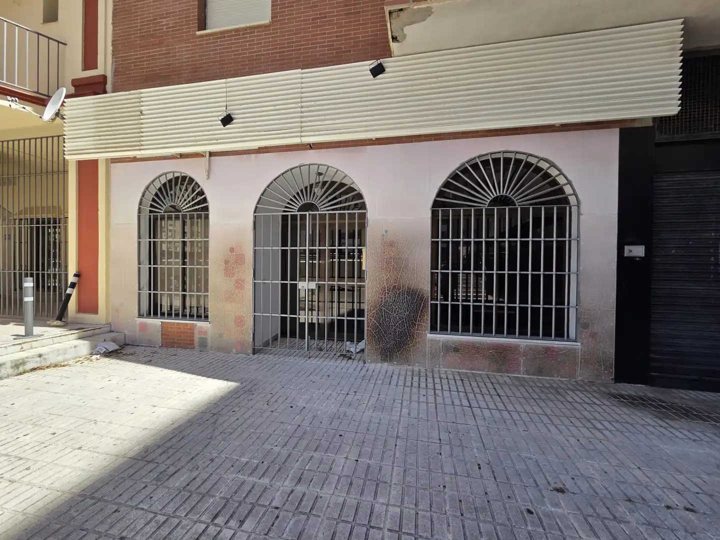 Vista exterior de Oficina en venda en Jerez de la Frontera amb Aire condicionat i Moblat