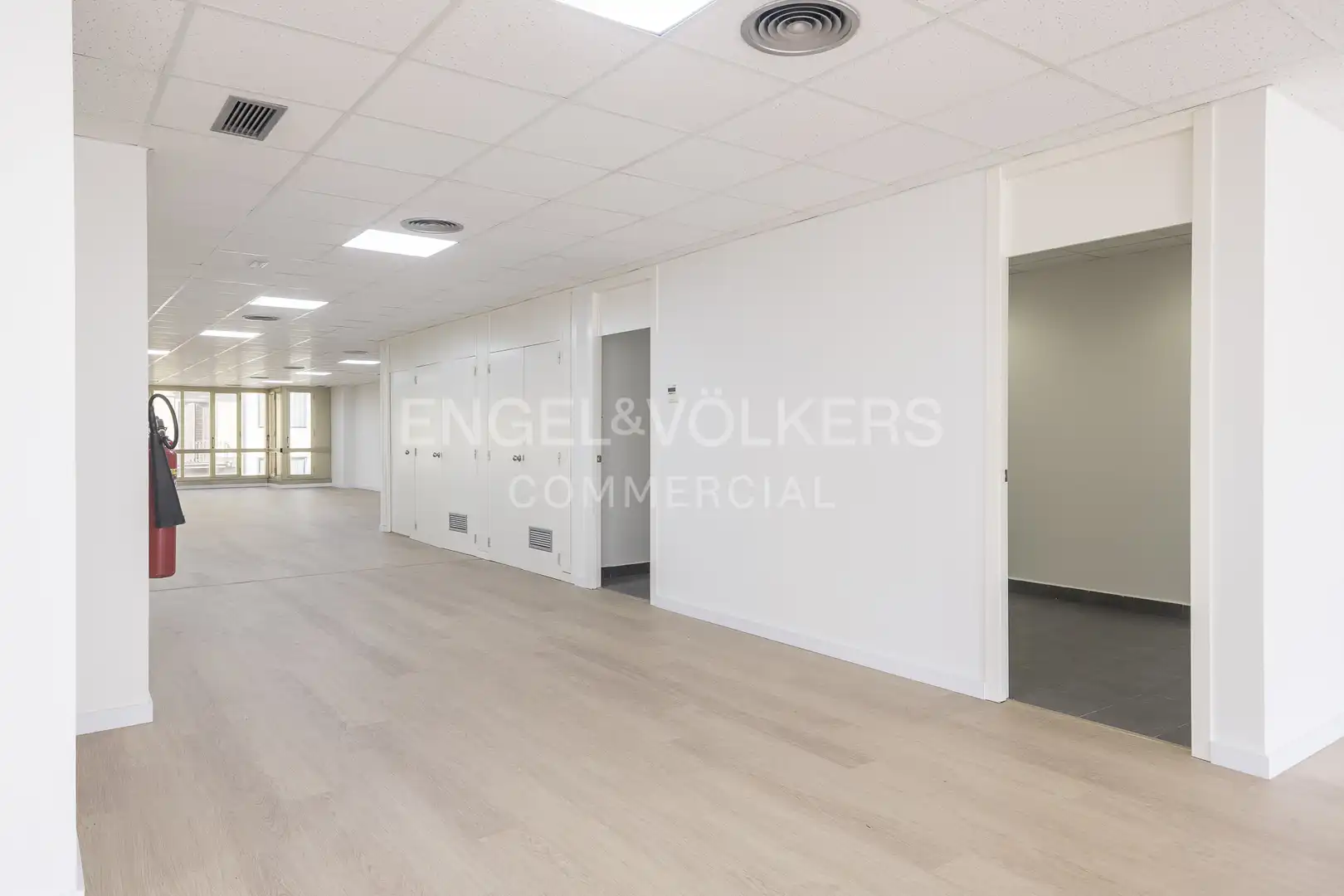 Office for rent in Barcelona  with Air Conditioner and Heating