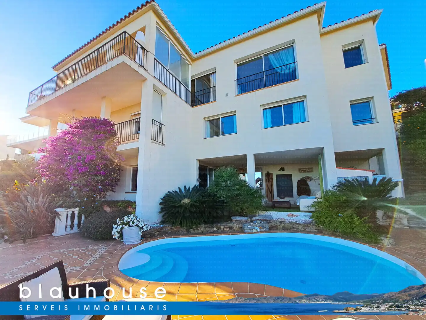 Vista exterior de Casa o xalet en venda en Llançà amb Aire condicionat, Calefacció i Jardí privat