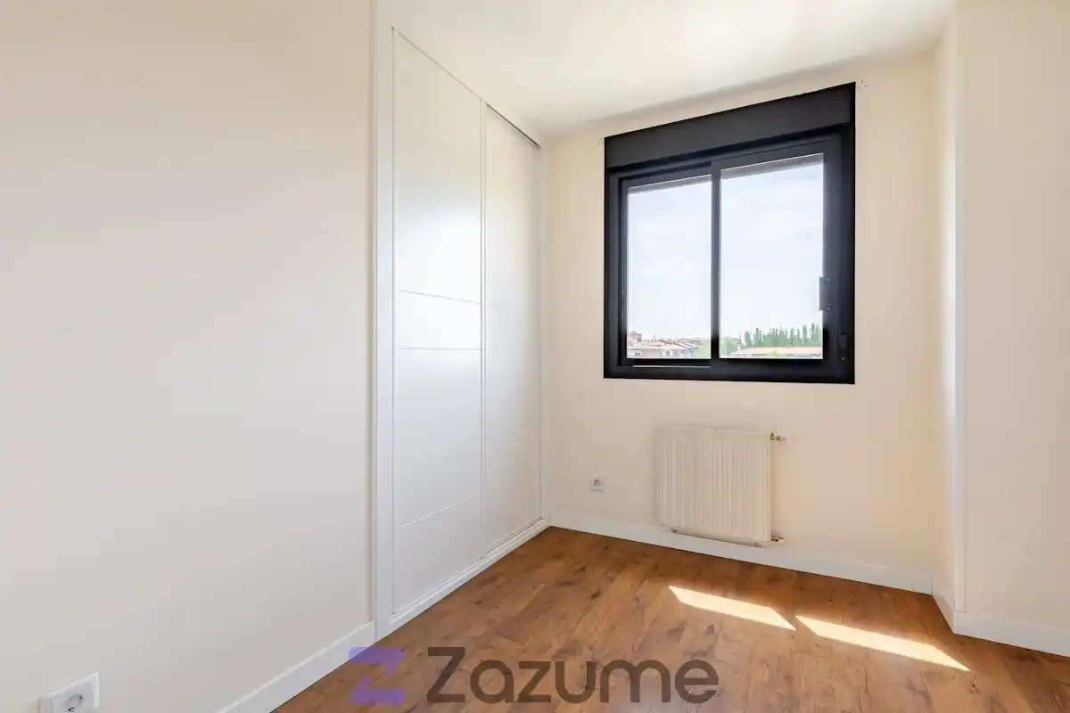 Habitación de Piso de alquiler en Madrid con Aire acondicionado, Calefacción y Piscina