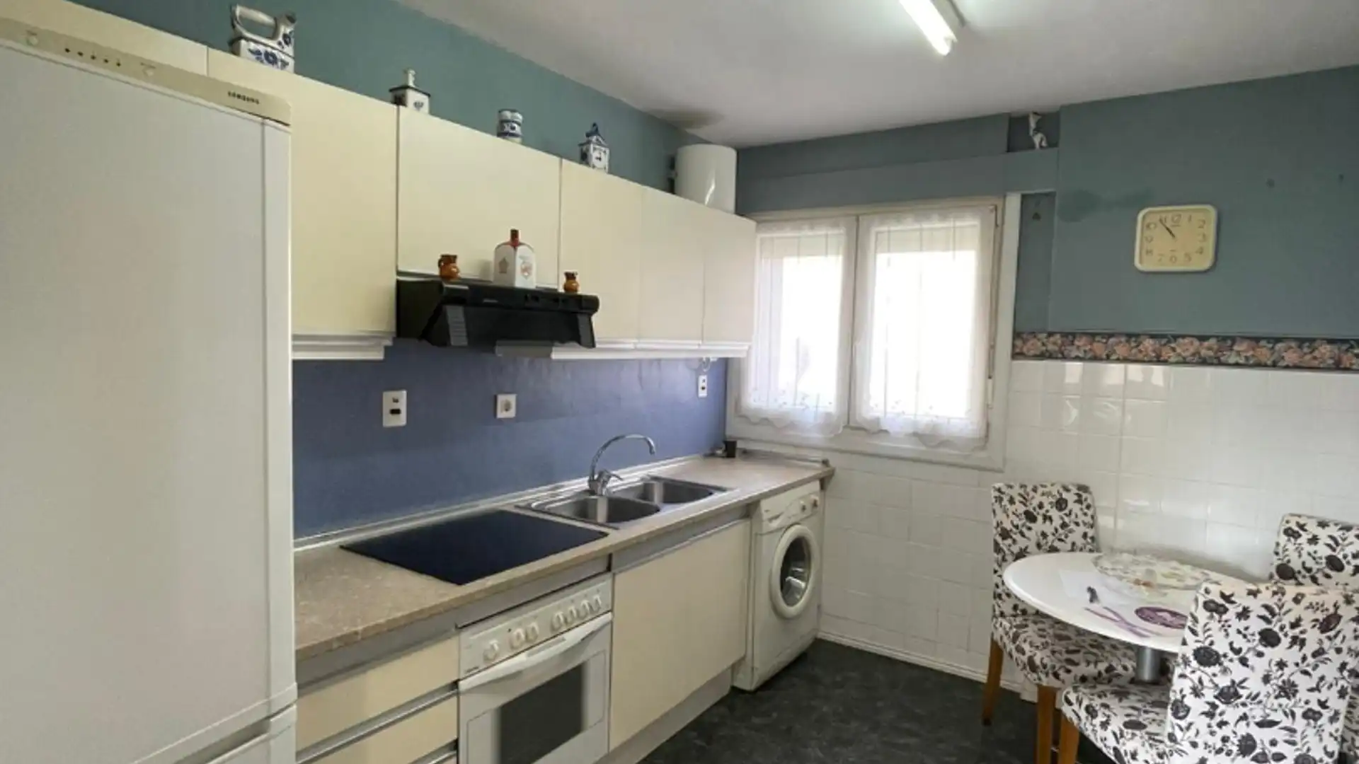 Kitchen of Flat for sale in Barakaldo   with Heating, Parquet flooring and Furnished