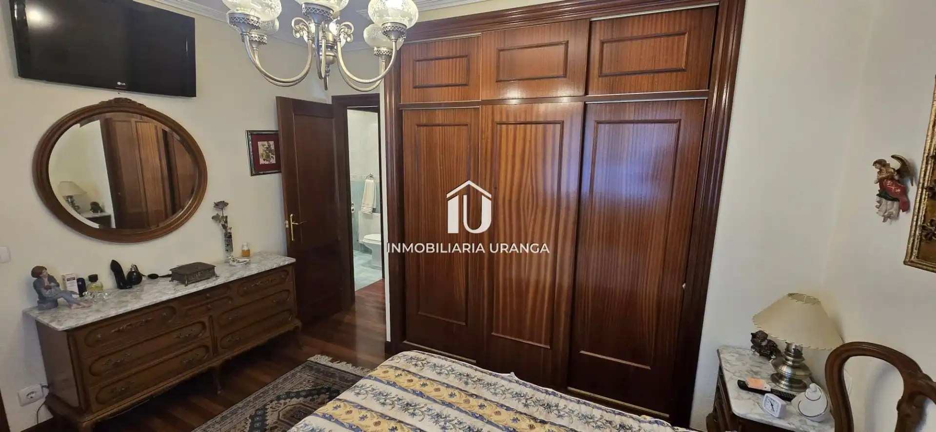 Habitación de Casa o chalet en venta en Laredo con Calefacción, Terraza y Amueblado