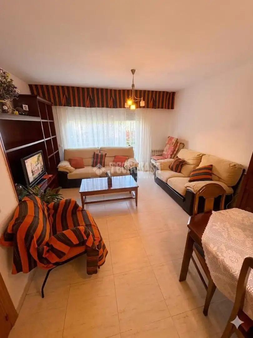 Sala de estar de Casa adosada en venta en Valdemoro con Jardín privado y Terraza