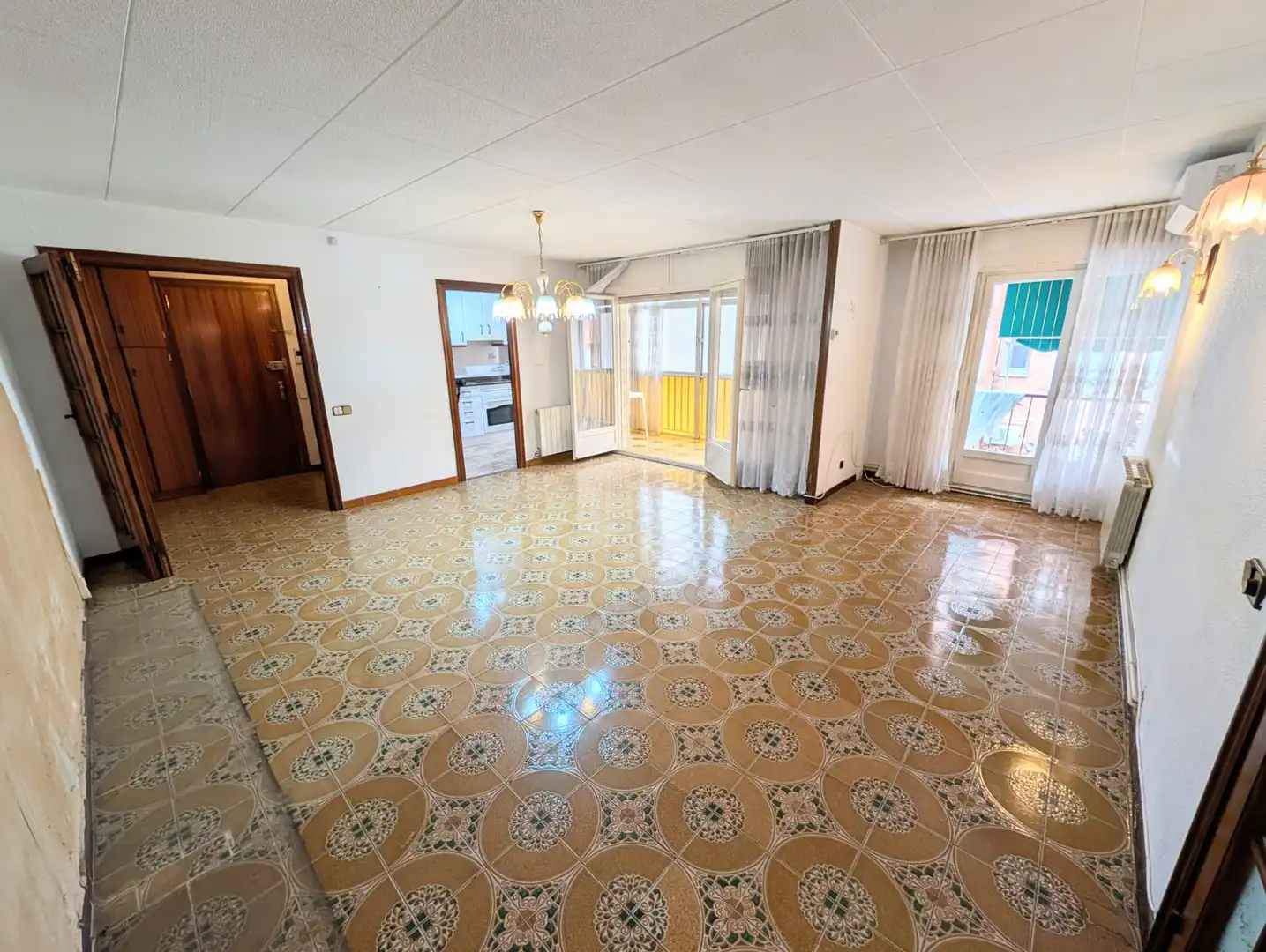 Sala d'estar de Pis en venda en Badalona amb Aire condicionat, Calefacció i Balcó