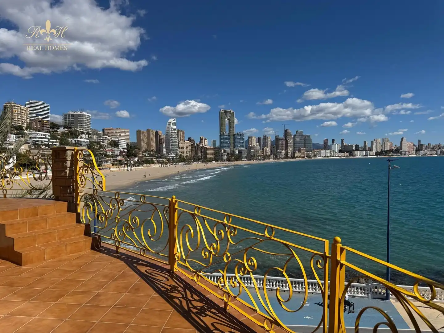 Exterior view of Houses for sale in Benidorm  with Air Conditioner and Terrace