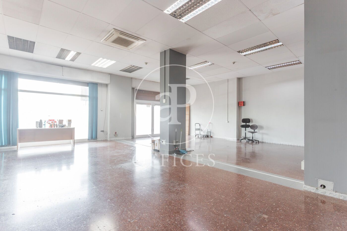 Oficina de lloguer en Esplugues de Llobregat