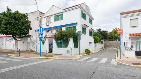 Foto 2 de Casa adosada en venta en Lepanto, Mairena del Aljarafe