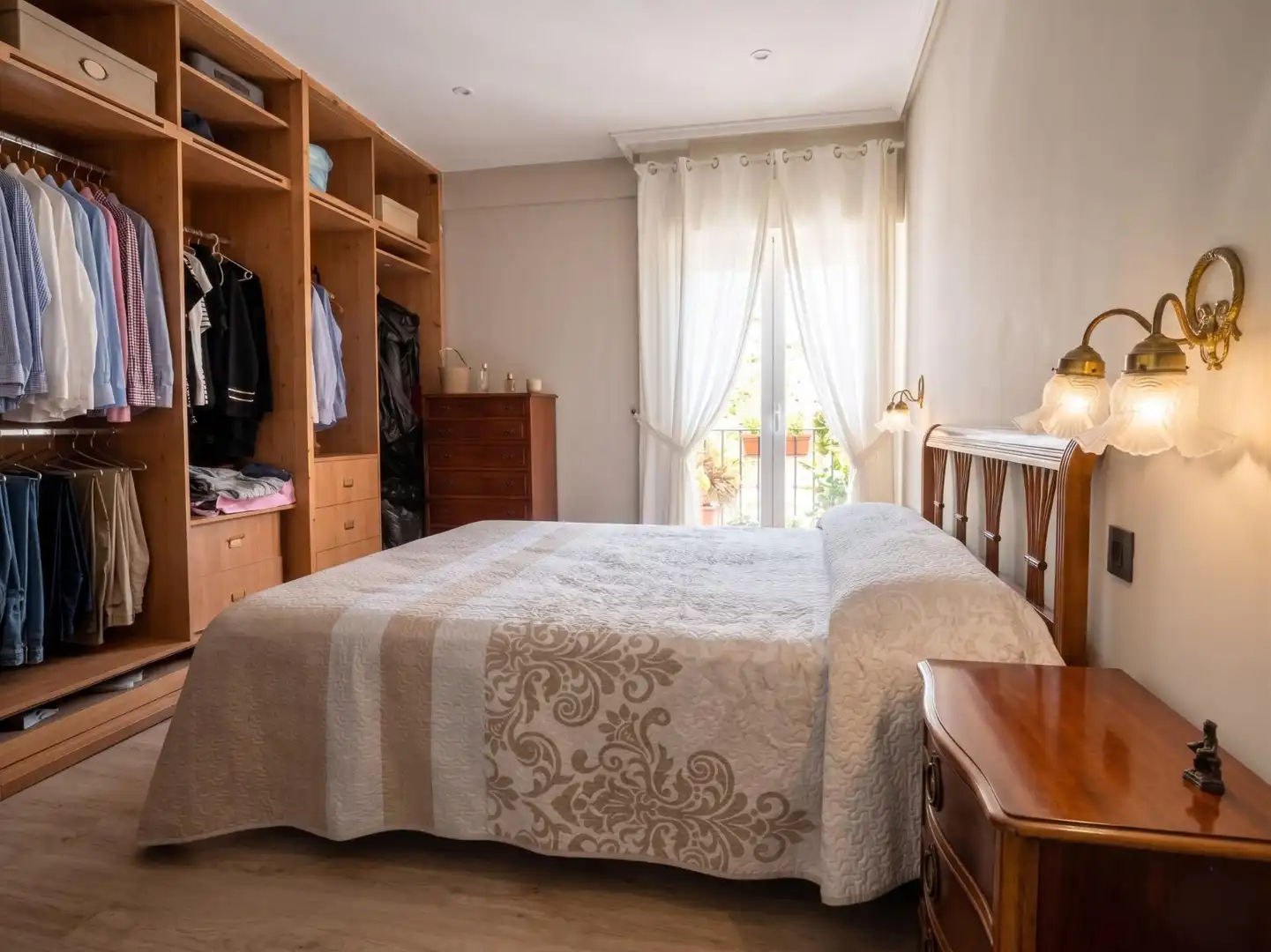 Habitación de Piso en venta en Elche / Elx con Aire acondicionado, Trastero y Amueblado