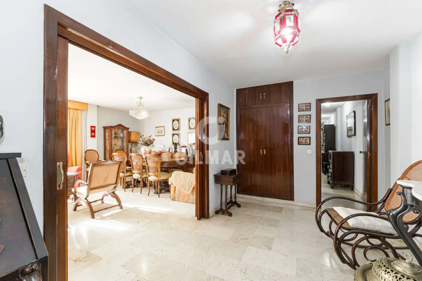 Wohnung zum Verkauf in Sevilla mit Heizung, Privatgarten und Abstellraum