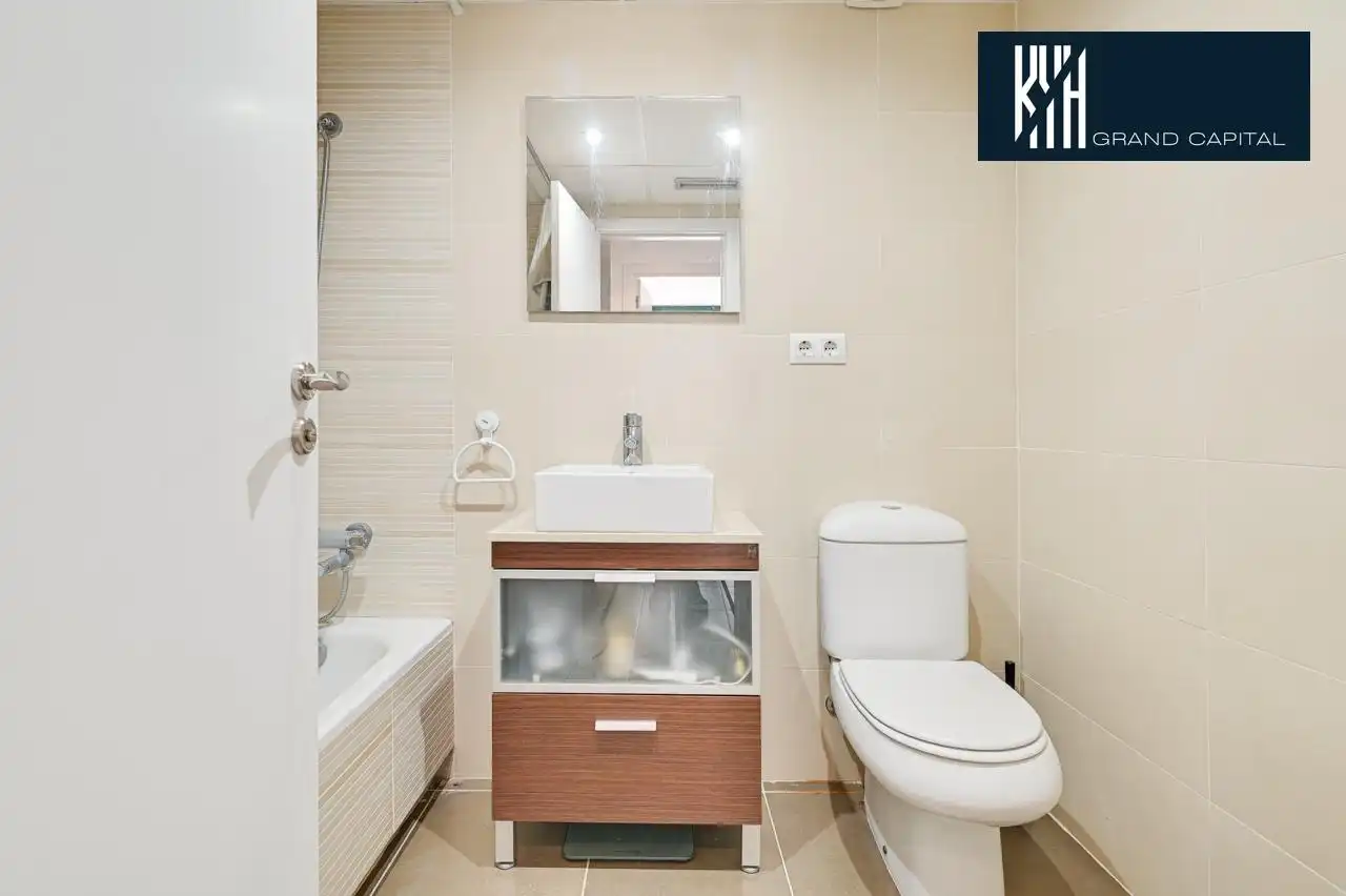 Badezimmer von Wohnungen zum Verkauf in L'Estartit mit Klimaanlage