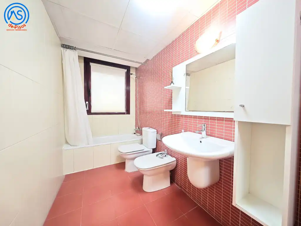 Apartamento de alquiler en Calle de Nuestra Señora de Bonaria, 13, Barrio del Ave