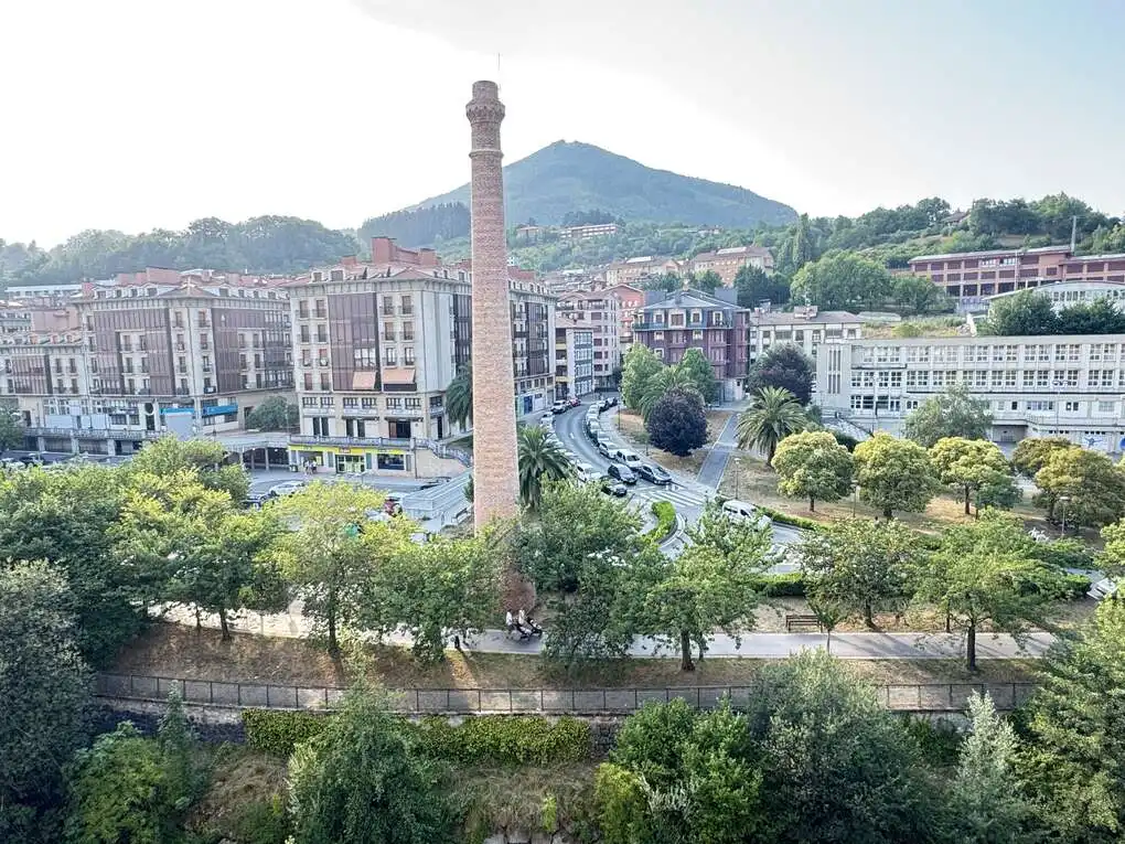 Vista exterior de Piso en venta en Zumarraga con Balcón