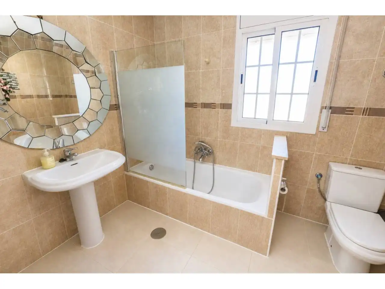 Casa pareada con piscina en venta en Avenida París, imagen 22