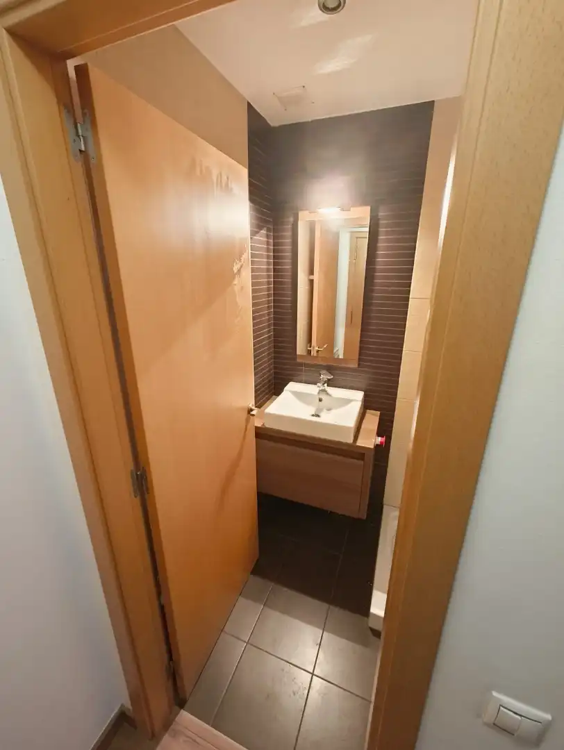 Badezimmer von Maisonette zum Verkauf in Terrassa mit Heizung, Parkett und Terrasse