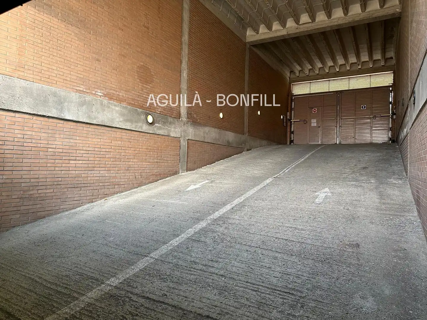 Parkplatz von Garage zur Miete in Barcelona