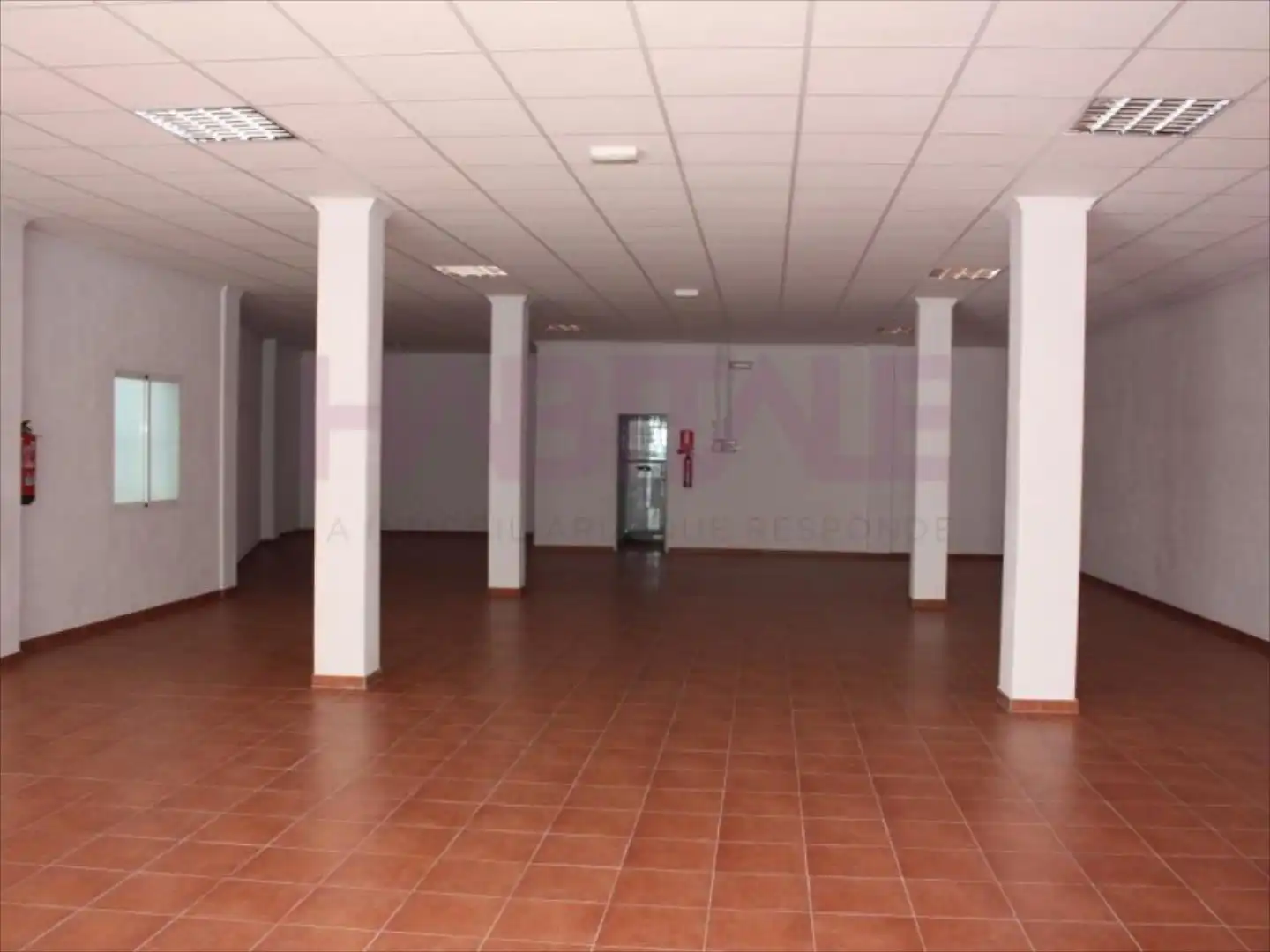Local commercial à vendre à Riba-roja de Túria