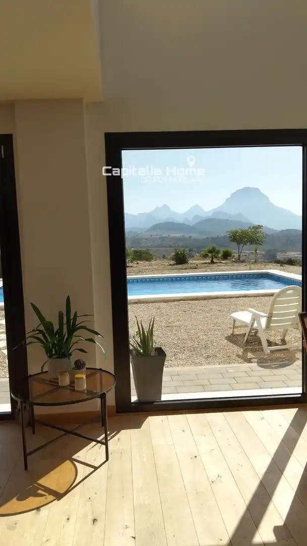 Jardí de Casa o xalet en venda en Relleu amb Aire condicionat, Calefacció i Piscina
