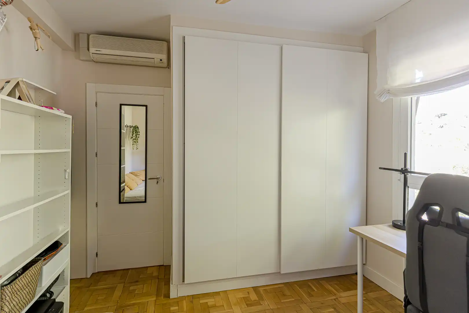 Schlafzimmer von Wohnung zum Verkauf in Madrid mit Klimaanlage, Heizung und Privatgarten
