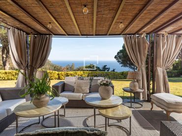 Detached house with pool for sale in Fornells - Aiguablava