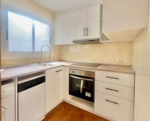 Kitchen of Flat to share in L'Hospitalet de Llobregat  with Air Conditioner