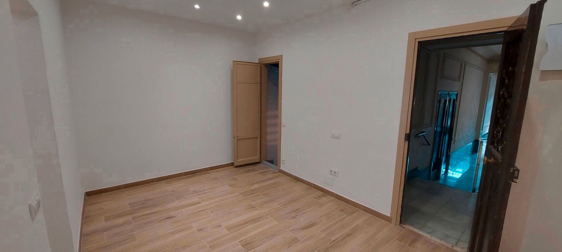 Bedroom of Study for sale in  Barcelona Capital  with Oven and Alarm