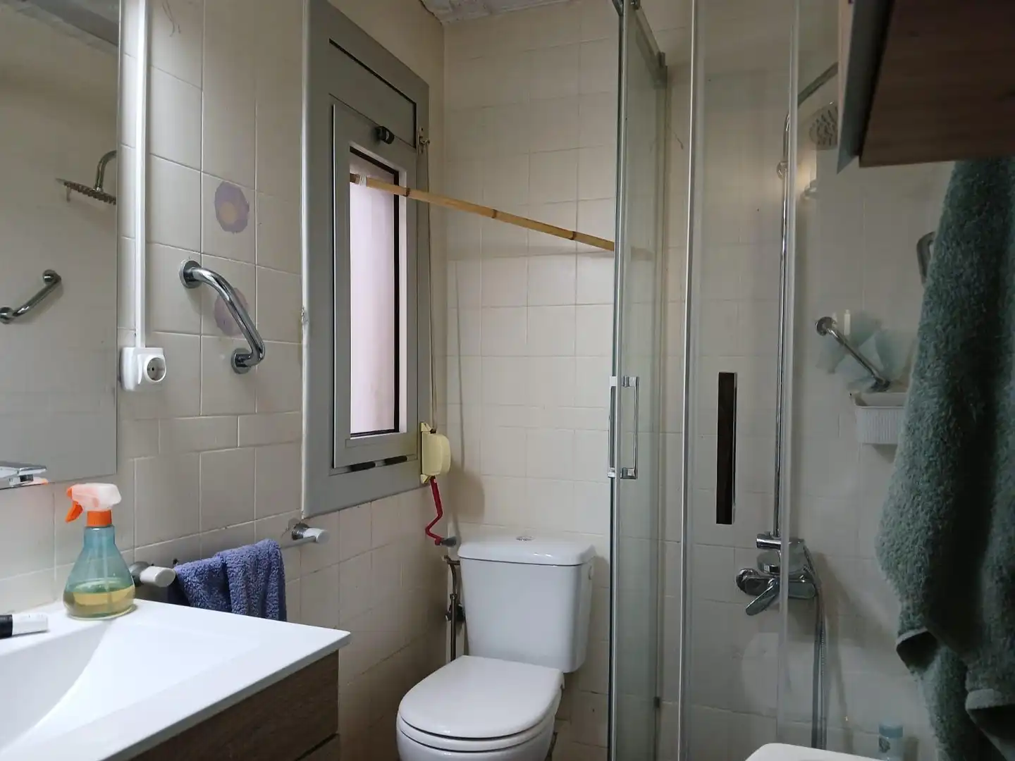 Baño de Piso en venta en Terrassa con Alarma