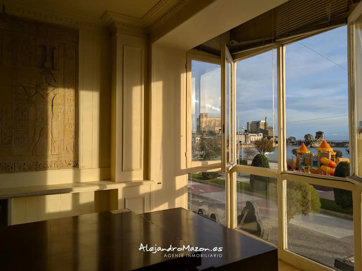 Comedor de Piso en venta en Castro-Urdiales con Aire acondicionado, Calefacción y Terraza