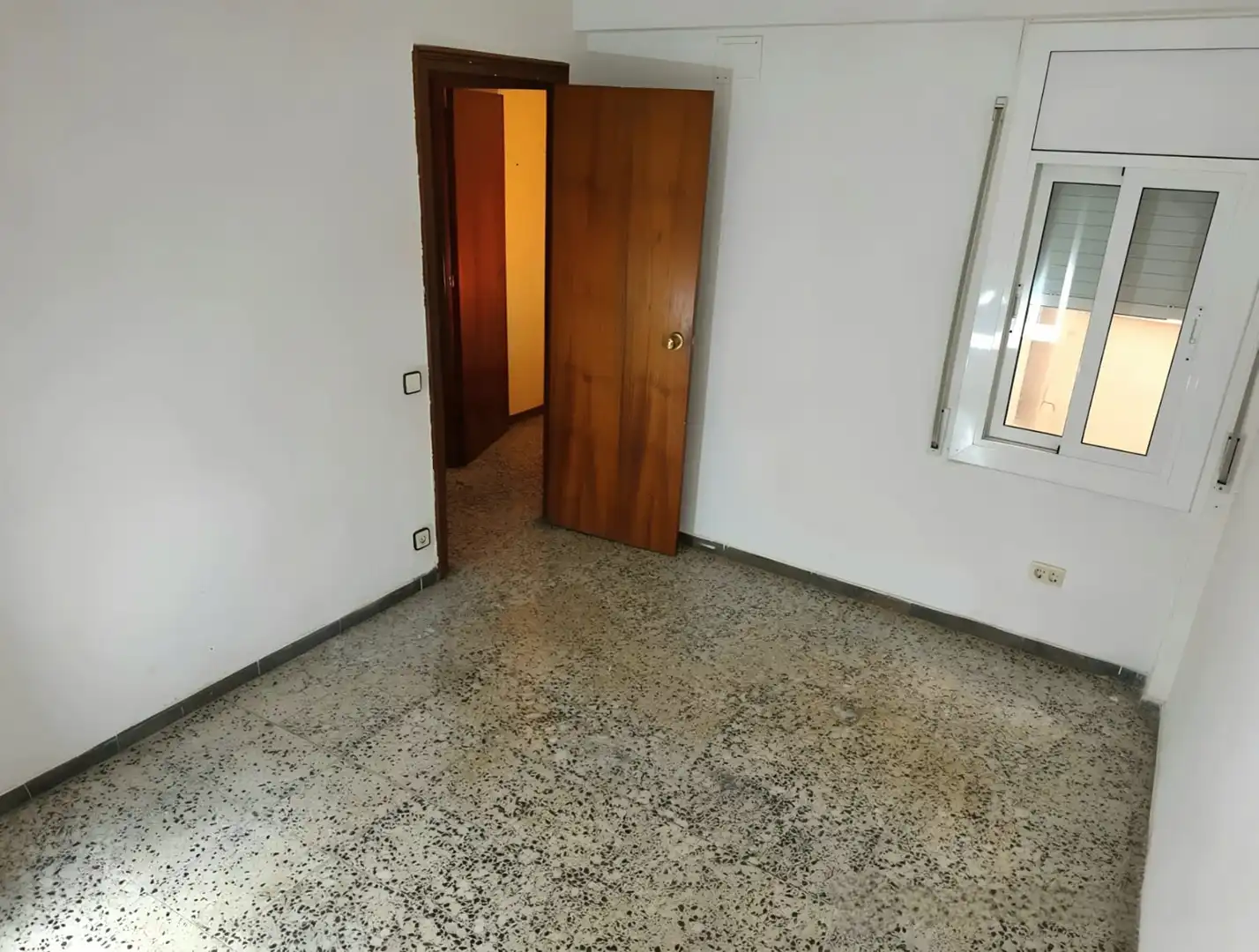 Wohnung zum Verkauf in Vilanova i la Geltrú mit Heizung, Abstellraum und Möbliert