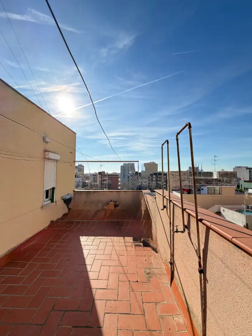 Àtic en venda a Carrer Milà i Fontanals, 33, Sant Crist