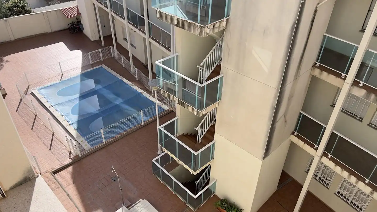 Schwimmbecken von Wohnung zum Verkauf in Torreblanca mit Klimaanlage, Terrasse und Möbliert
