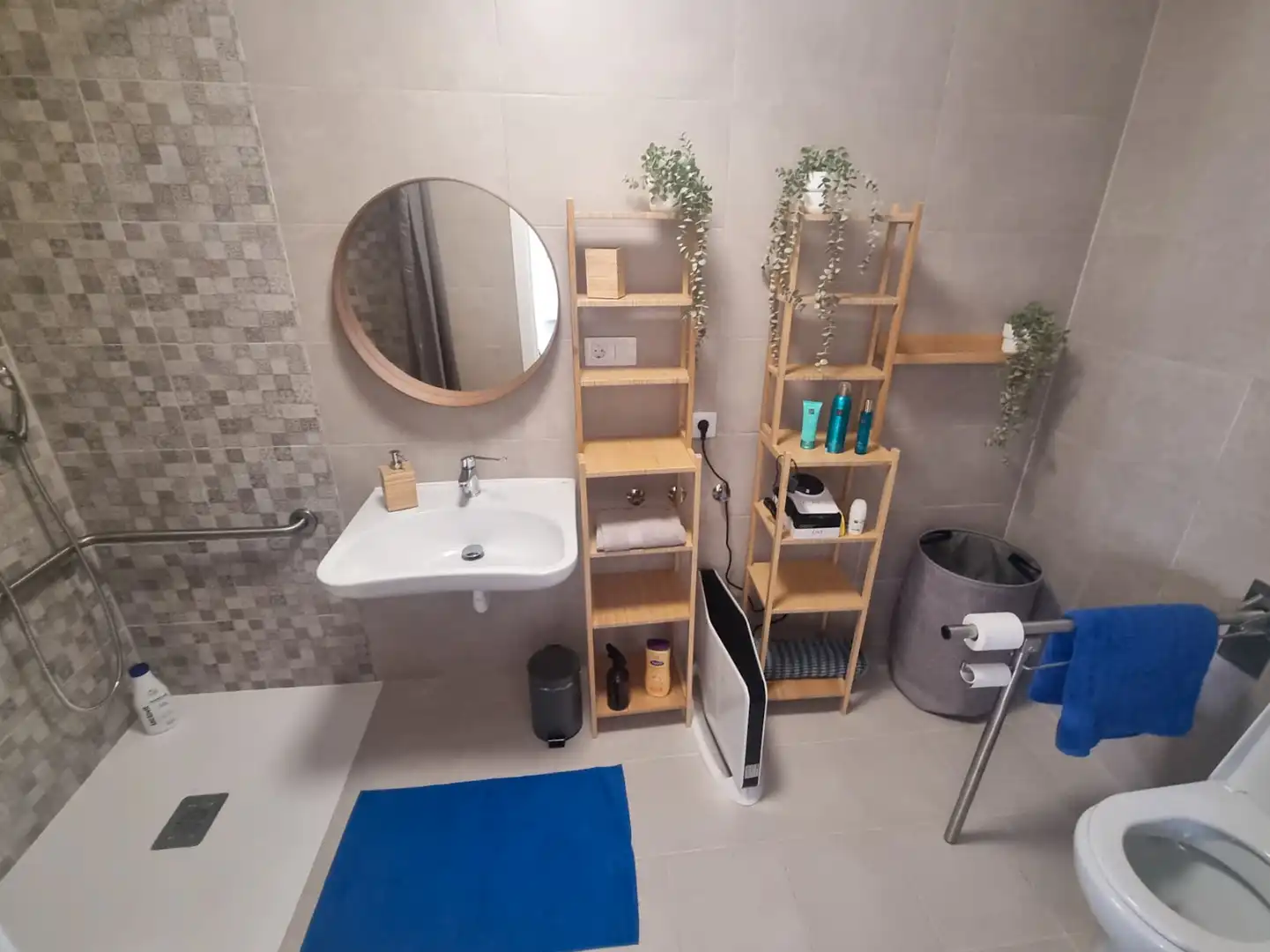Baño de Piso de alquiler en Pilar de la Horadada con Aire acondicionado, Jardín privado y Terraza