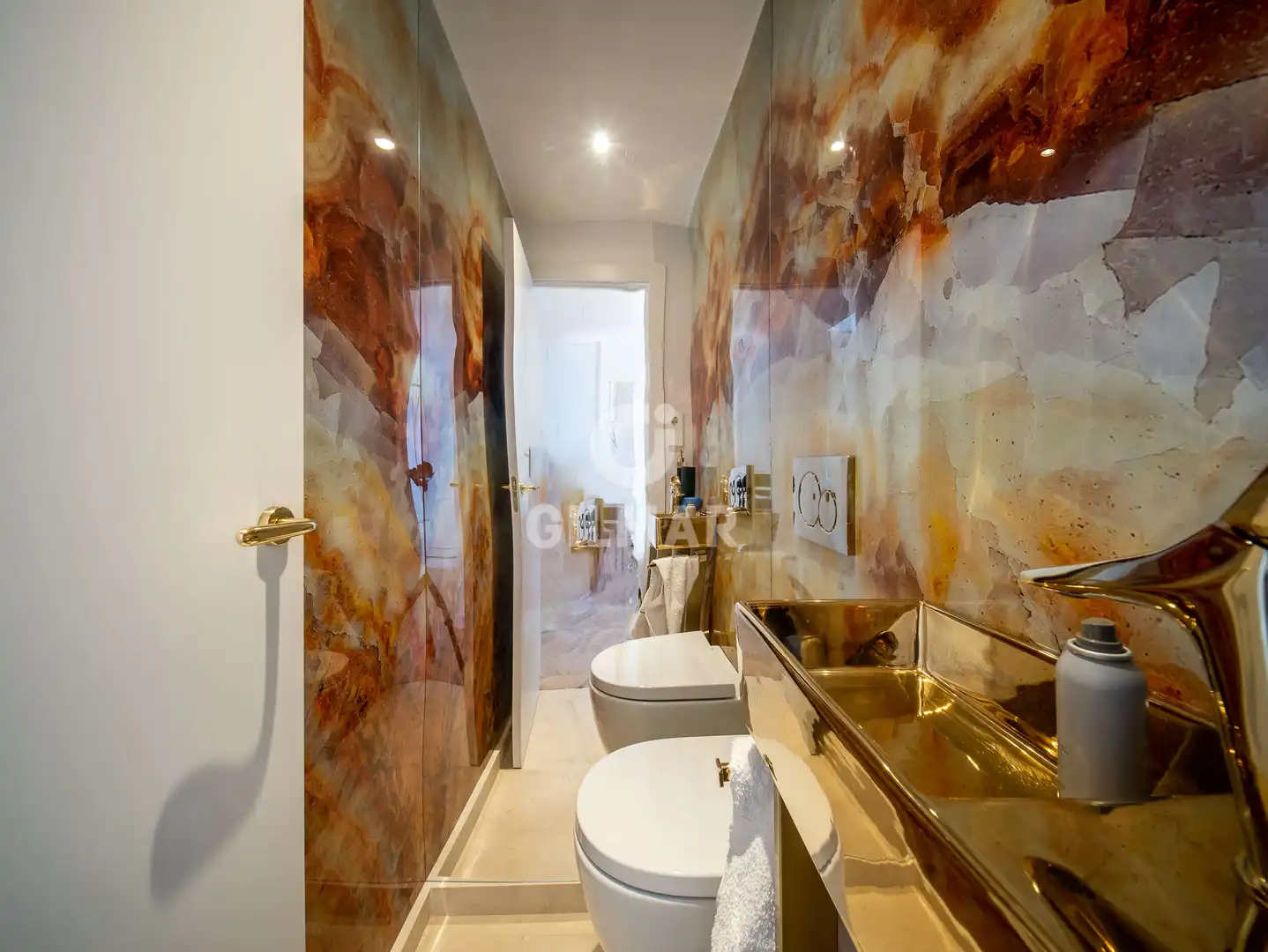Badezimmer von Dachboden zum Verkauf in Madrid mit Heizung, Abstellraum und Balkon