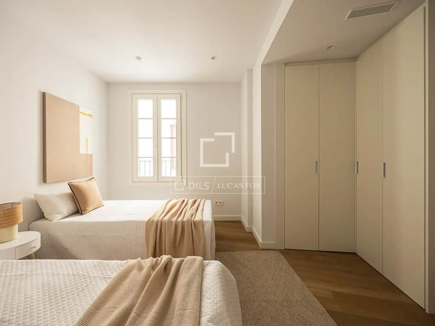 Bedroom of Flat for sale in Barcelona  with Air Conditioner, Terrace and Swimming Pool