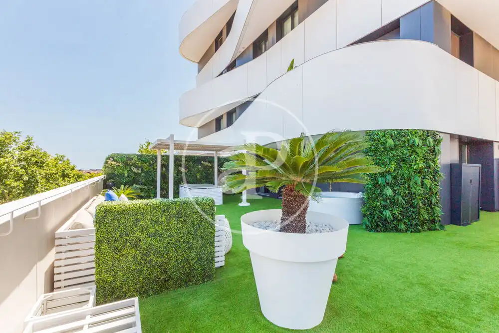 Terrasse von Wohnung zum Verkauf in Valencia mit Klimaanlage, Heizung und Privatgarten