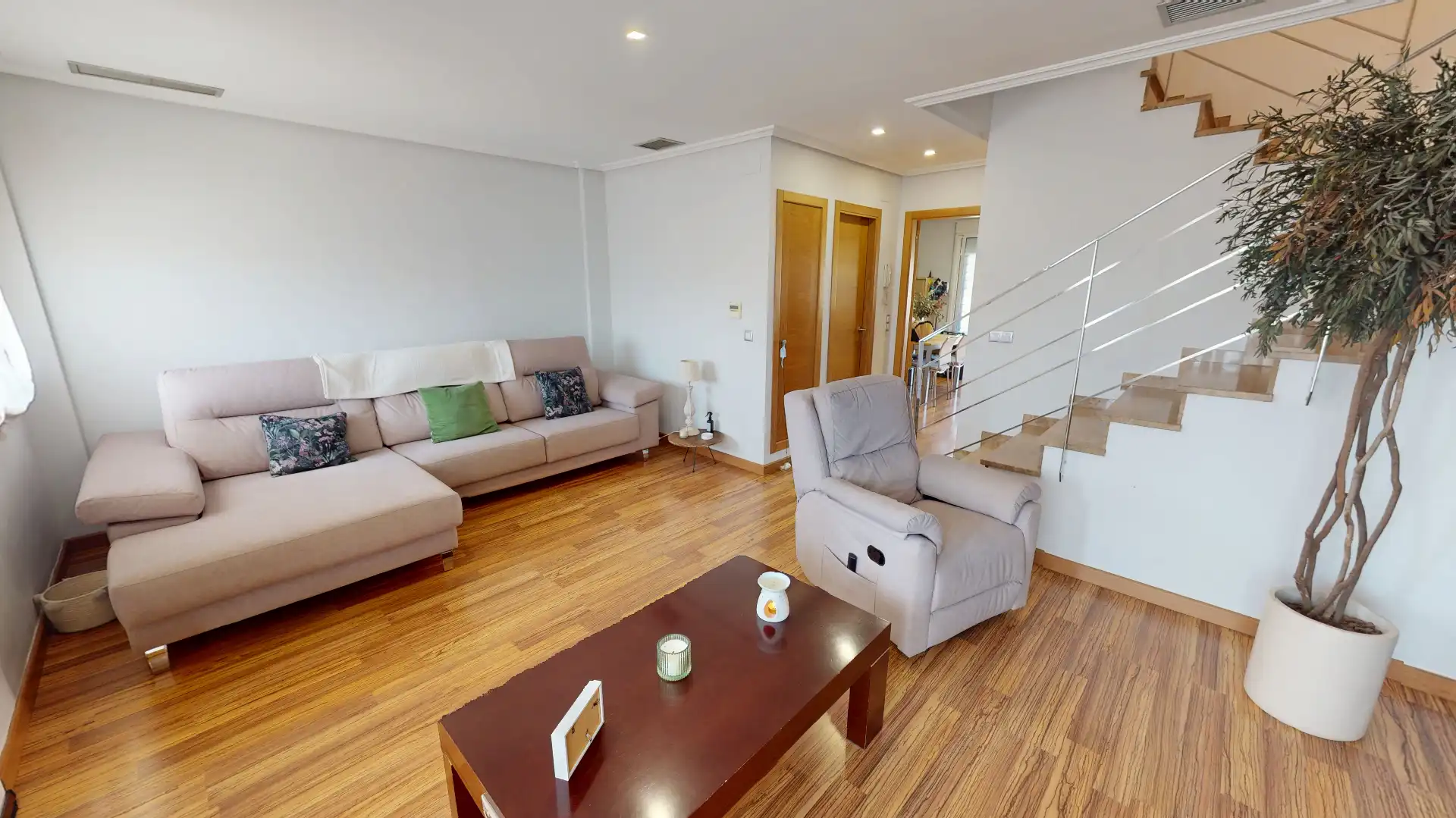 Sala de estar de Casa adosada en venta en Aspe con Aire acondicionado, Terraza y Amueblado