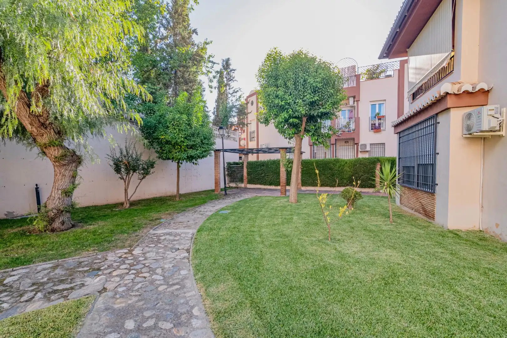 Garten von Dachboden zum Verkauf in La Zubia mit Klimaanlage, Terrasse und Abstellraum