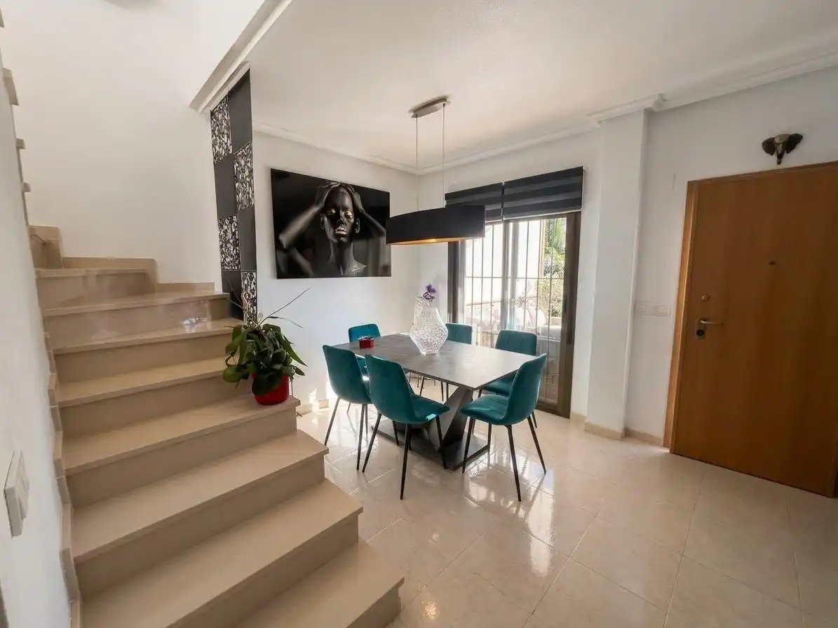 Reihenhaus mit Pool zum Verkauf in Calle ALMAZARICA LA-CIUDAD COMU, imagen 2