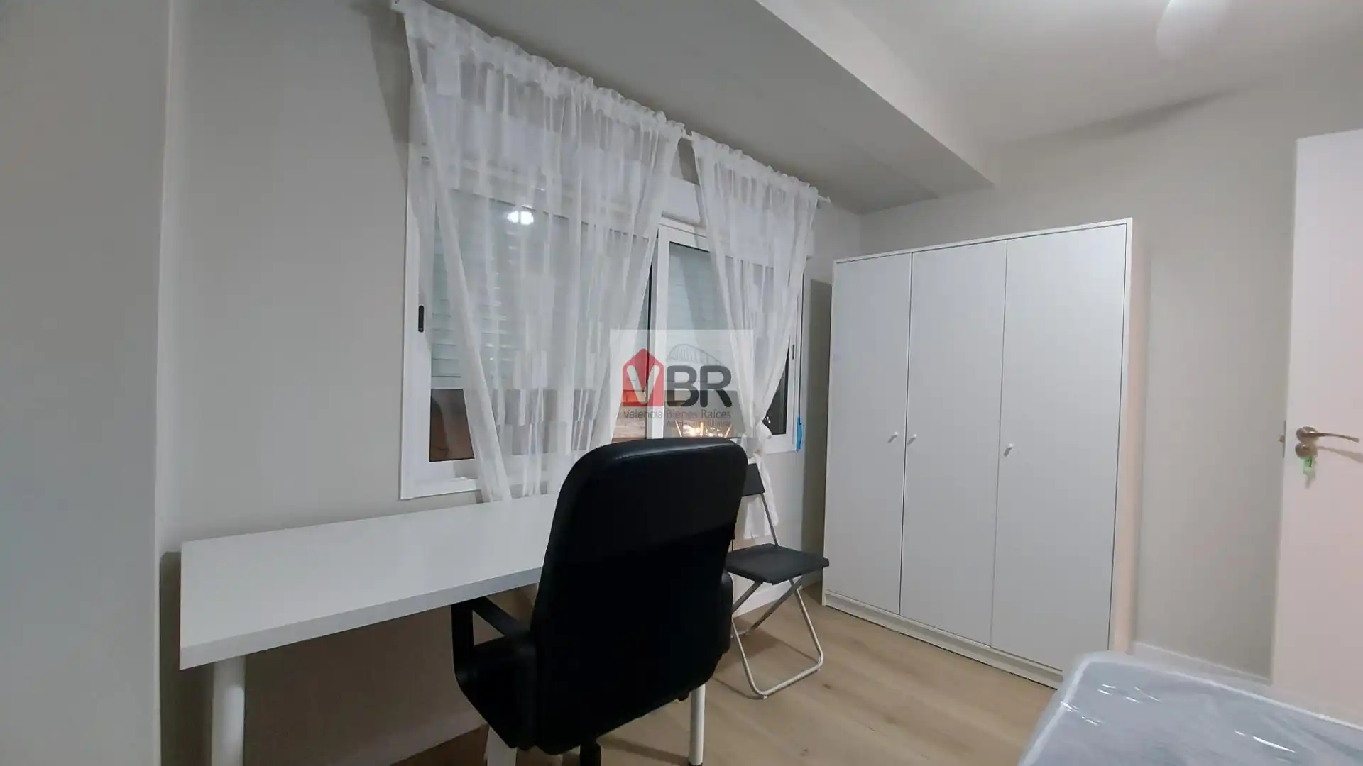 Bedroom of Flat for rent in Valencia  with Furnished