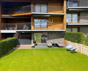 Terrassa de Pis de lloguer en Sainte - Léocadie amb Calefacció, Jardí privat i Parquet