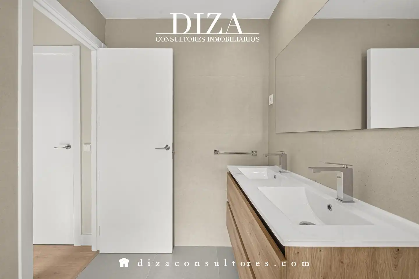 Flat for rent in Calle de Ibiza, Ibiza de Madrid